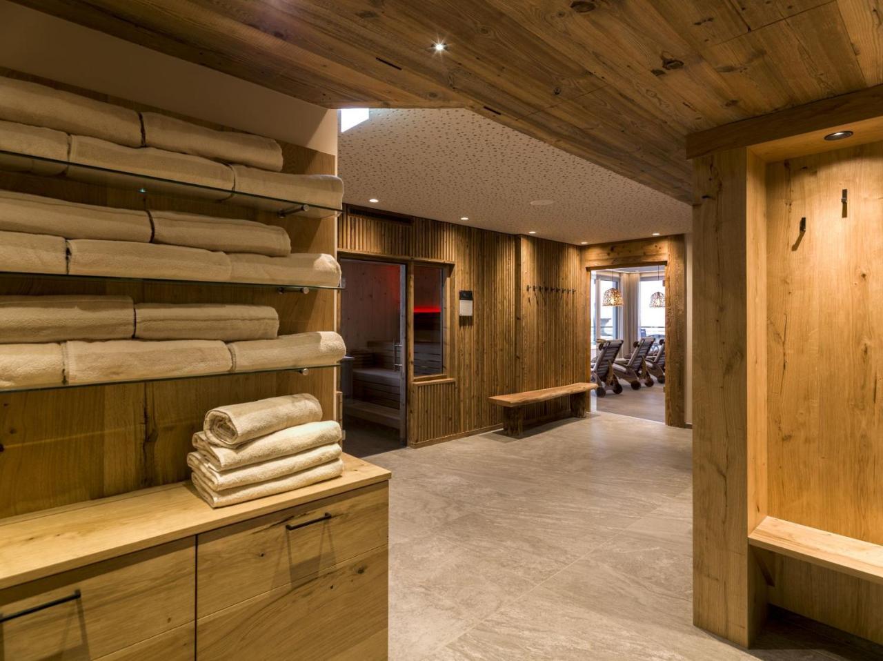 Nennerhof Apartment Тукс Екстериор снимка